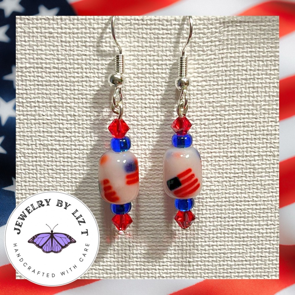 New Handmade Patriotic Red Blue Beaded Earrings Crystal America USA Flag Stars